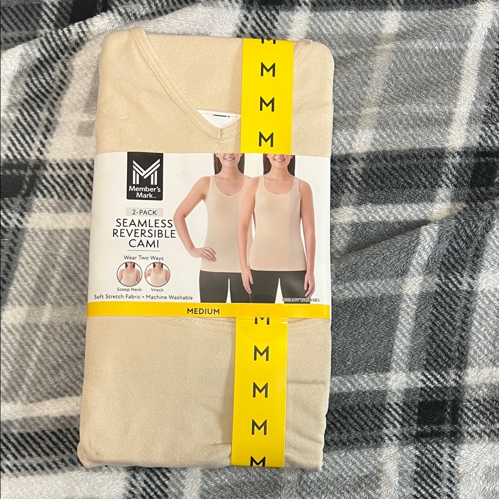 Members mark size  medium seamless reversable cami
